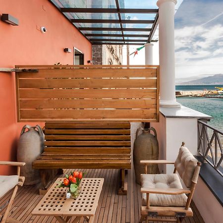 Yacht Club Capo Cervo Suites B&B Sorrento Eksteriør bilde