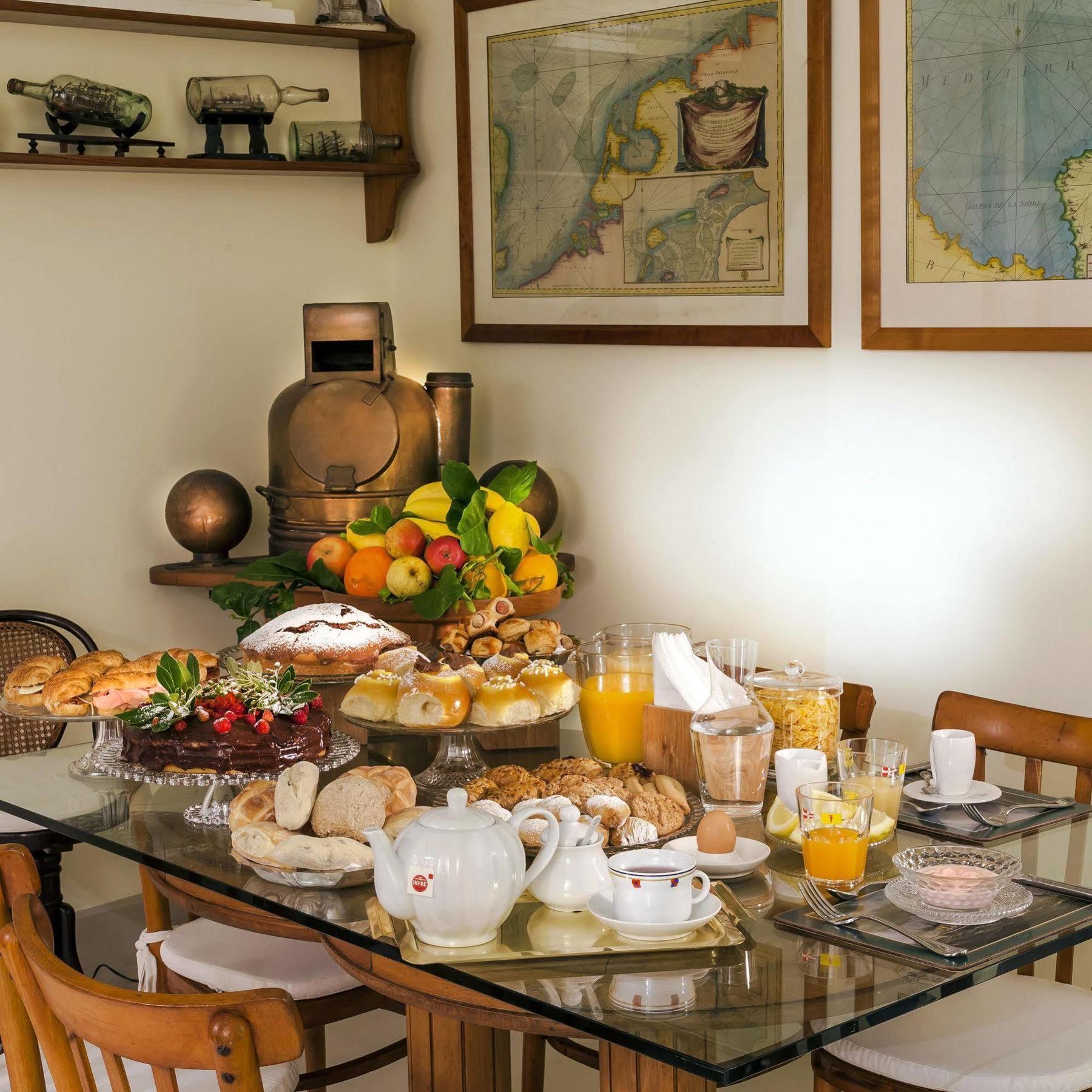 Yacht Club Capo Cervo Suites B&B Sorrento Eksteriør bilde